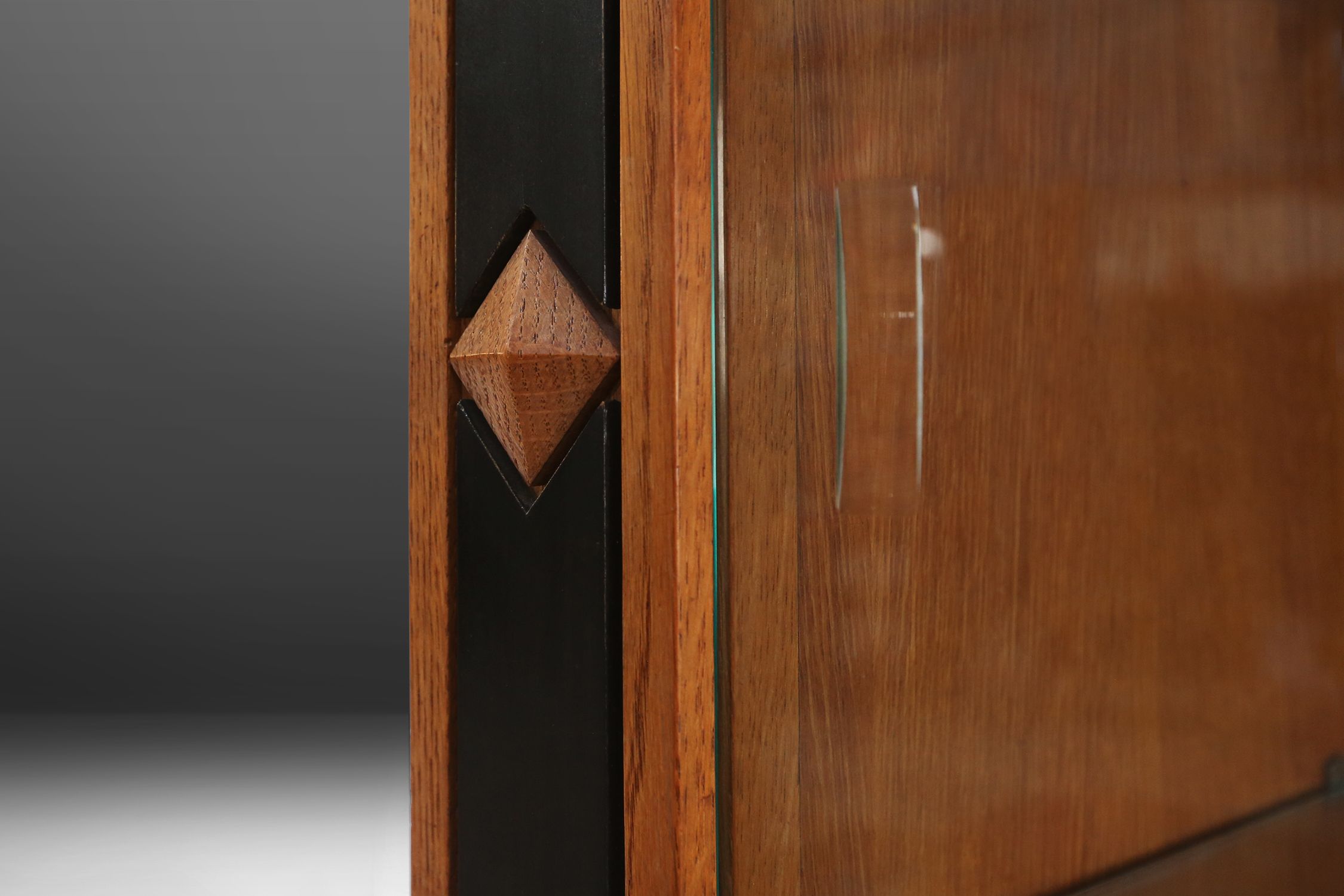Late Art Deco Display Cabinet in Oak, Belgium 1940sthumbnail